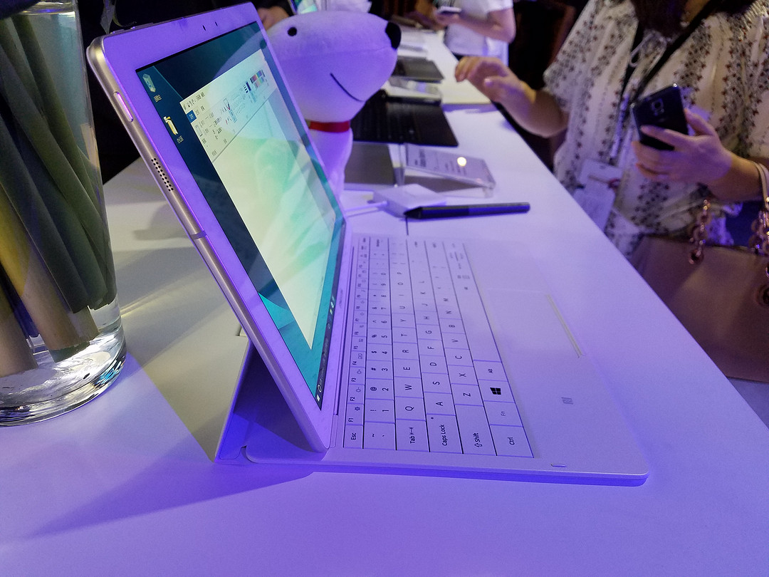 不只有Android：SAMSUNG 三星 联合京东 国内发布 Galaxy TabPro S 二合一Win10平板电脑