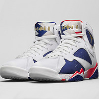 荣耀的传承：NIKE 耐克 即将发售 Air Jordan 7 Retro “Alternate” 篮球鞋