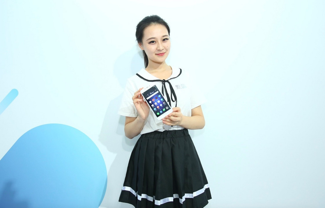 最高端的魅蓝系列：MEIZU 魅族 发布魅蓝E 智能手机