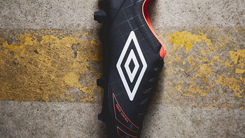 精确制导：UMBRO 茵宝 推出 UX Accuro Pro HG 足球鞋