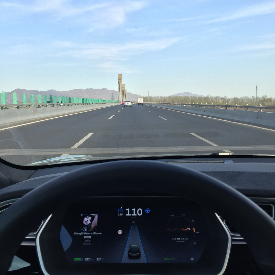 TESLA 特斯拉 Model S 85D 使用体验：关于Autopilot，人车交互，以及我后悔什么