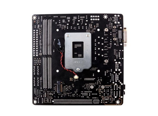 配置u.2 m.2扩展:biostar 映泰 发布 racing z170gtn 迷你 itx主板