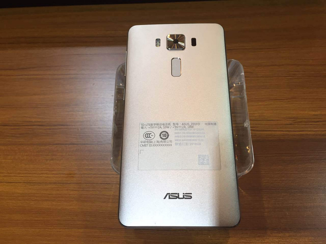 隐藏式天线设计：ASUS 华硕 国内发布 ZenFone 3系列 智能手机