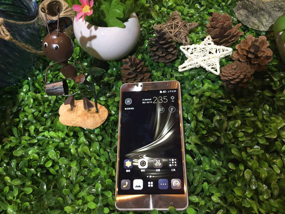隐藏式天线设计：ASUS 华硕 国内发布 ZenFone 3系列 智能手机