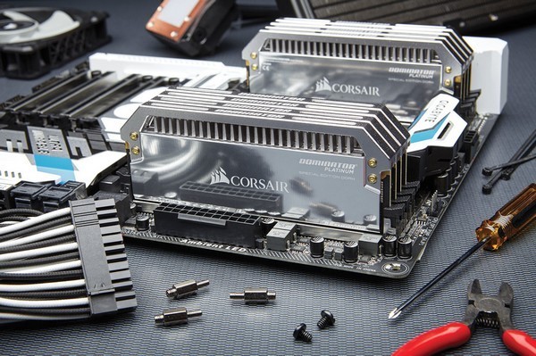 为信仰而生：CORSAIR 美商海盗船 推出 DOMINATOR PLATINUM SE白金统治者特别版 内存