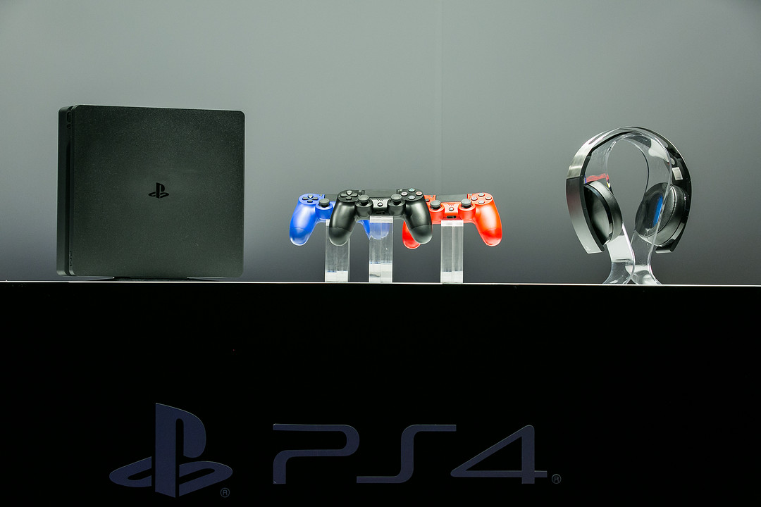 首批PS VR已交付：SONY 索尼 国内正式发布新款 PlayStation 4游戏主机与多款VR游戏