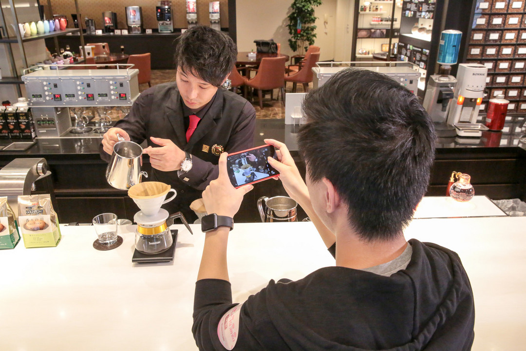 走进网易考拉海购日本站 第三天 走访咖啡匠人ucc与日本美妆名牌Spa蛇毒