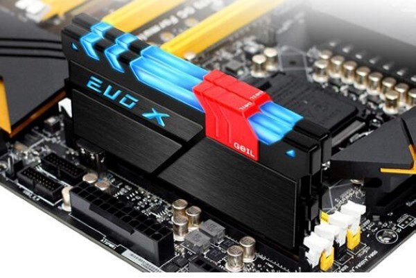 RGB幻彩背光联动：GEIL 金邦 推出 EVO X DDR4 内存