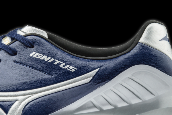 霓虹水手：Mizuno 美津浓 推出 全新配色 Wave Ignitus 4 JAPAN 足球鞋