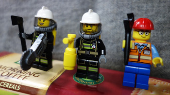 借着娃的名义 — LEGO 乐高 城市消防系列 60111 开箱