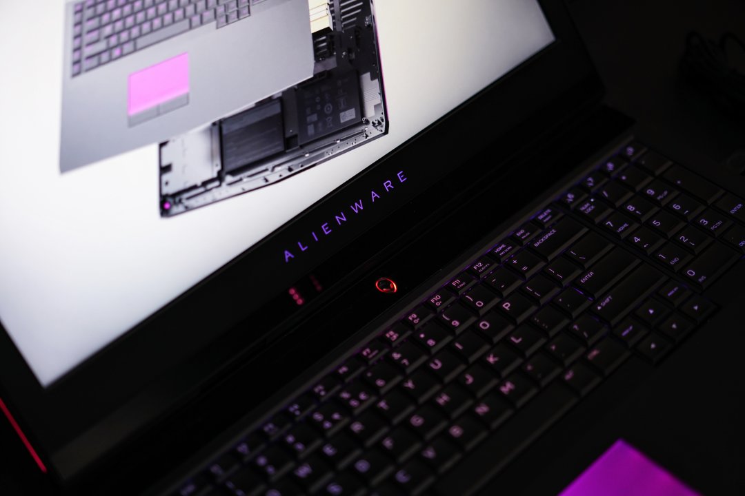 13/15/17全线更新：ALIENWARE 外星人 展示 全系列VR游戏笔记本电脑