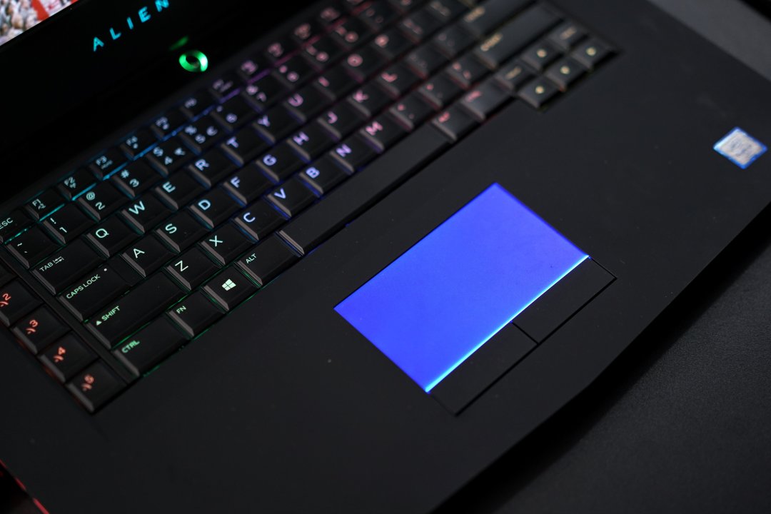 13/15/17全线更新：ALIENWARE 外星人 展示 全系列VR游戏笔记本电脑