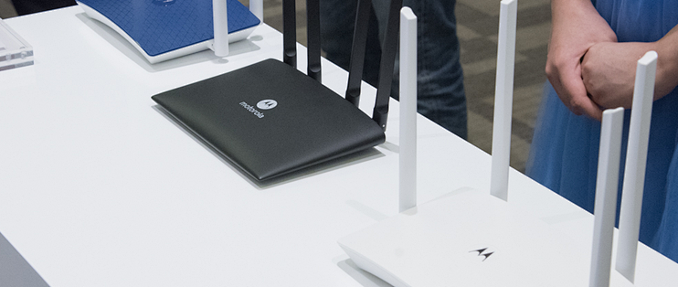 hellomotoagainmotorola摩托罗拉摩路由m1无线路由器正式发布