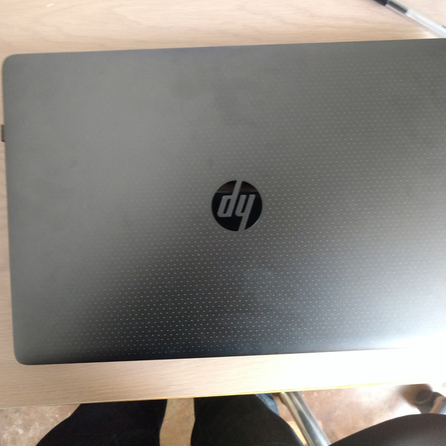 买了一个移动工作站!HP 惠普 Zbook Studio G3 15入手记