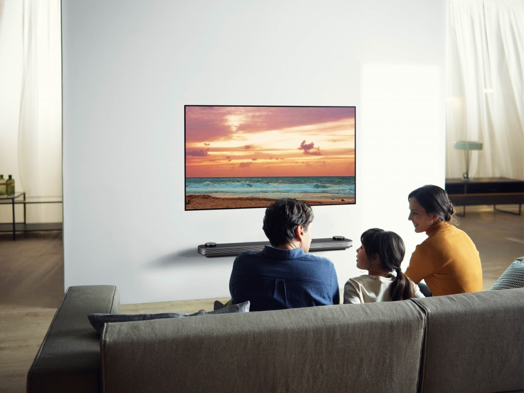 杜比全景认证的“墙纸电视”：LG 发布 LG Signature OLED W系列 电视