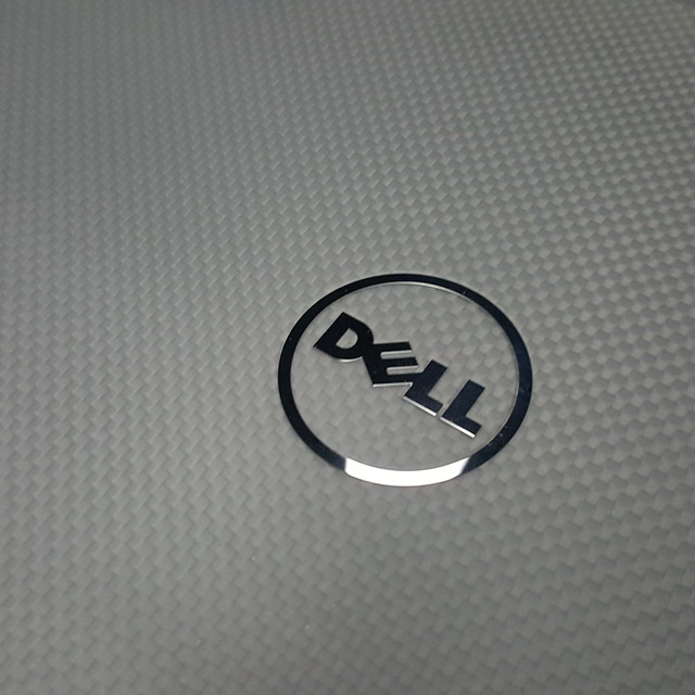 一个宁波diao丝机械工程师（制图员）的DELL 戴尔 M7510 开箱