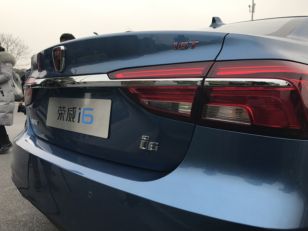 全新紧凑级轿车：荣威i6，上市前产品信息通报