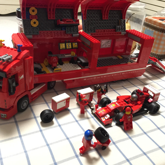 一眼就喜欢上的 LEGO 乐高 75913 F14 T & Scuderia 法拉利重卡