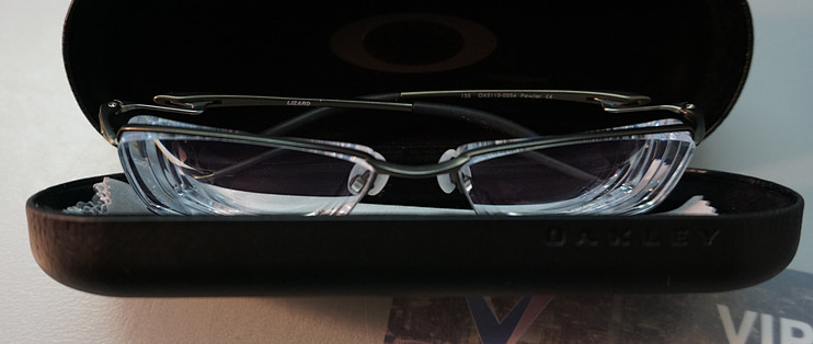 香港配镜记录 亮视点购入oakley 欧克利ox5113 依视路1 67钻晶a3 太阳镜 什么值得买