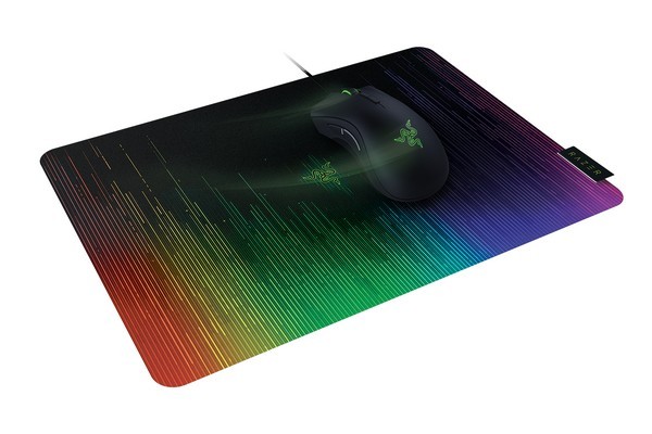 我看到了假的RGB：RAZER 雷蛇 推出 Sphex v2 “掘土黄蜂”鼠标垫