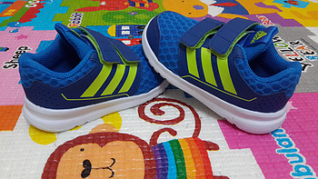 小魔王的鞋：adidas男童跑鞋（含尺码分享）