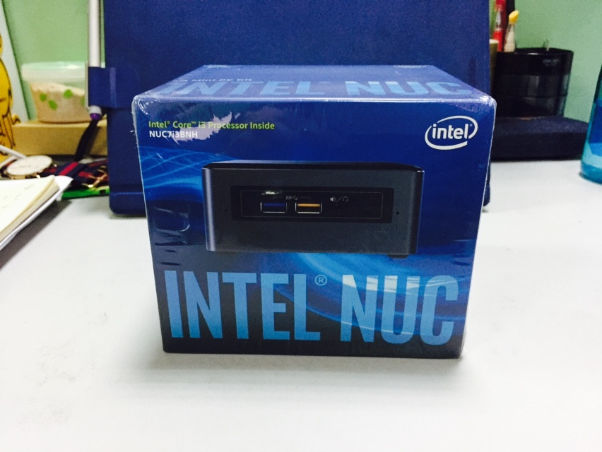 Intel 7代NUC NUC7i7BNH 光速开箱