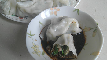 刘姐的美食记录 篇一：“一月葱，二月韭”——两款韭菜饺子的做法 
