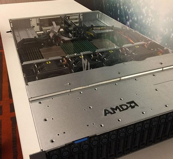 32核/64超线程：AMD 公开 Naples “那不勒斯” 部分规格和性能