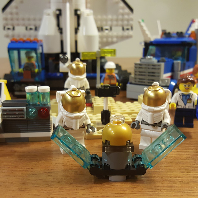kk的lego博物志,将我们的梦想放飞到全宇宙:LEGO 乐高 城市系列 60080 宇航中心