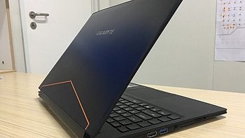 闷骚的杂牌本本：GIGABYTE 技嘉 Aero 14 14英寸游戏本