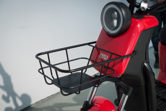 全国可上牌:小牛 发布 年度新品 u1 超轻电动踏板车2699元起