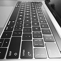 #原创新人# Apple 苹果 MacBook Pro 13.3英寸TouchBar笔记本电脑 叨逼开箱