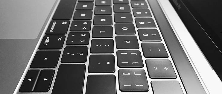 原创新人# Apple 苹果MacBook Pro 13.3英寸TouchBar笔记本电脑叨逼开箱