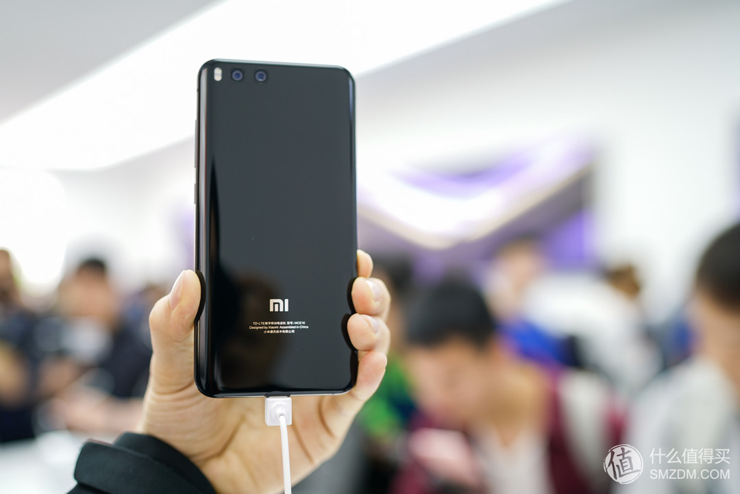 “创业七年的巅峰之作”：MI 小米 发布 小米6 旗舰手机
