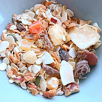 勤食五谷：ICA 50%坚果水果/草莓酸奶麦片及虎标苦荞茶简单晒