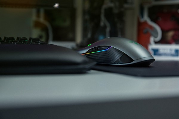 “自适应跳帧技术”：RAZER 雷蛇 推出 Lancehead“锐蝮蛇”无线鼠标