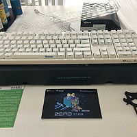 AKKO Ducky Zero 3108 机械键盘 PBT侧刻白色红轴 评测