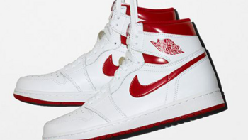 一别三十年：NIKE 耐克 即将推出 AIR JORDAN 1 RETRO HIGH OG “METALLIC RED” 篮球鞋