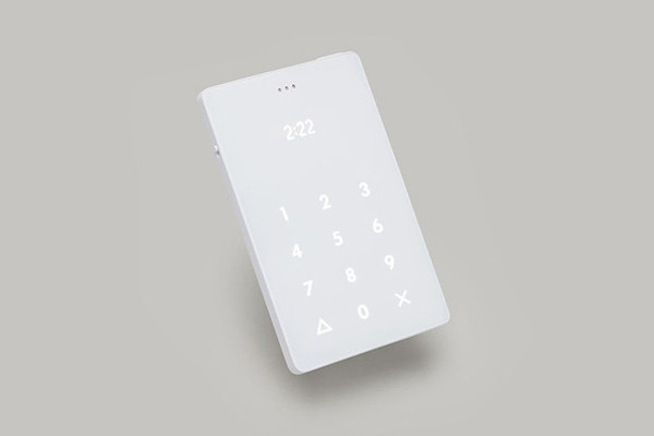 原始的非智能手机：Light Phone 众筹成功 售价150美元