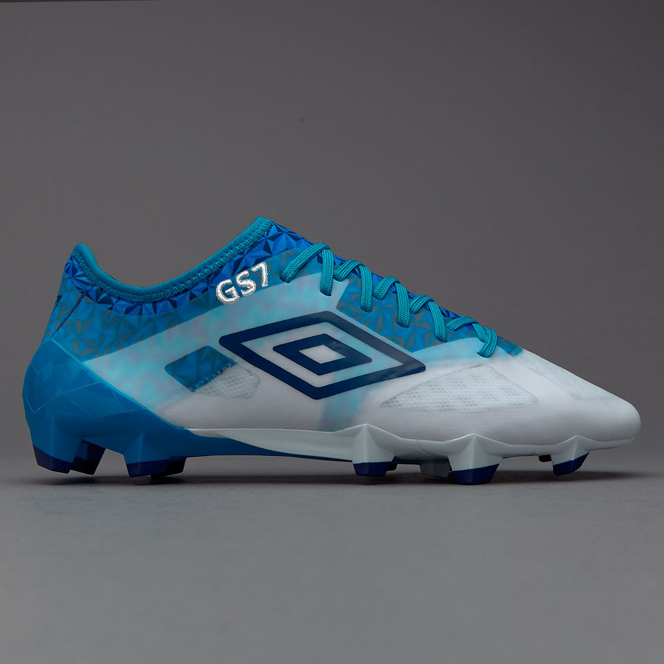 蓝色精灵：UMBRO 茵宝 推出推出 Diva Blue配色 Velocita 3 Pro FG 足球鞋