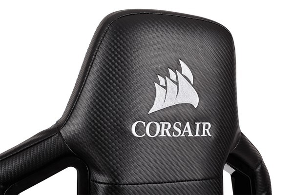 电竞玩家战斗“良驹”：CORSAIR 美商海盗船 推出 T1 RACE 电竞座椅