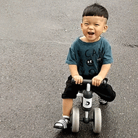 以晒车的名义晒娃： 篇一：ides Dbike平衡车（1岁+）【含视频】