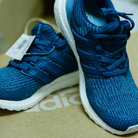 #原创新人#脚踩一片海洋 adidas 阿迪达斯 UltraBOOST Uncaged PARLEY 跑鞋