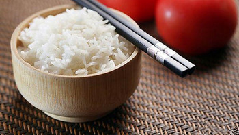 水里加一“宝”普通米也能蒸出泰国香米味儿——吃出美味健康新高度（附HARIO万古烧开箱晒物）