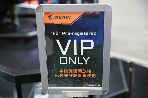 图赏 | 一篇图文带你逛完 GIGABYTE 技嘉 COMPUTEX 2017 展台