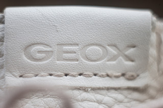 会呼吸的血染小白鞋 — Geox 健乐仕 男士牛皮革运动鞋 开箱