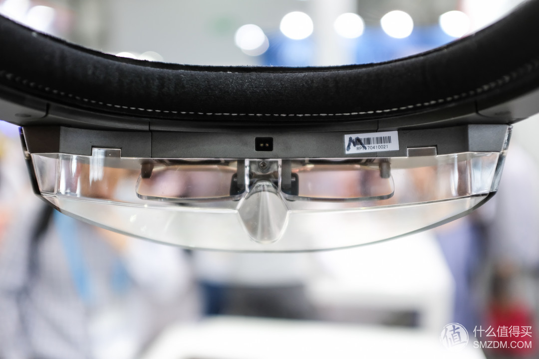 拥有40度视场角度：shadowcreator 影创科技 展示 Halo Mini AR智能眼镜