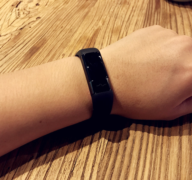 #热征#父亲节#买个礼物给老爸 — Amazfit 米动健康手环