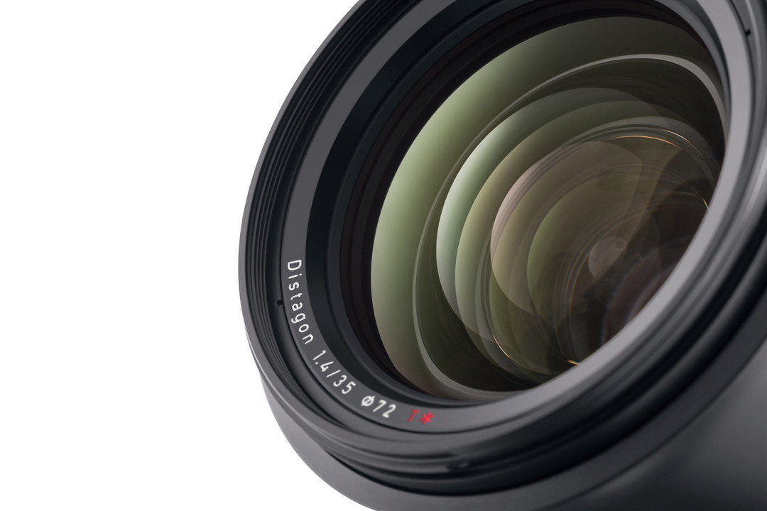 Distagon浮动镜组设计：ZEISS 蔡司 发布 Milvus 35mm f/1.4 广角定焦镜头