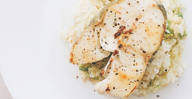 夏日周末懒人brunch——牛油果拌饭配煎鳕鱼